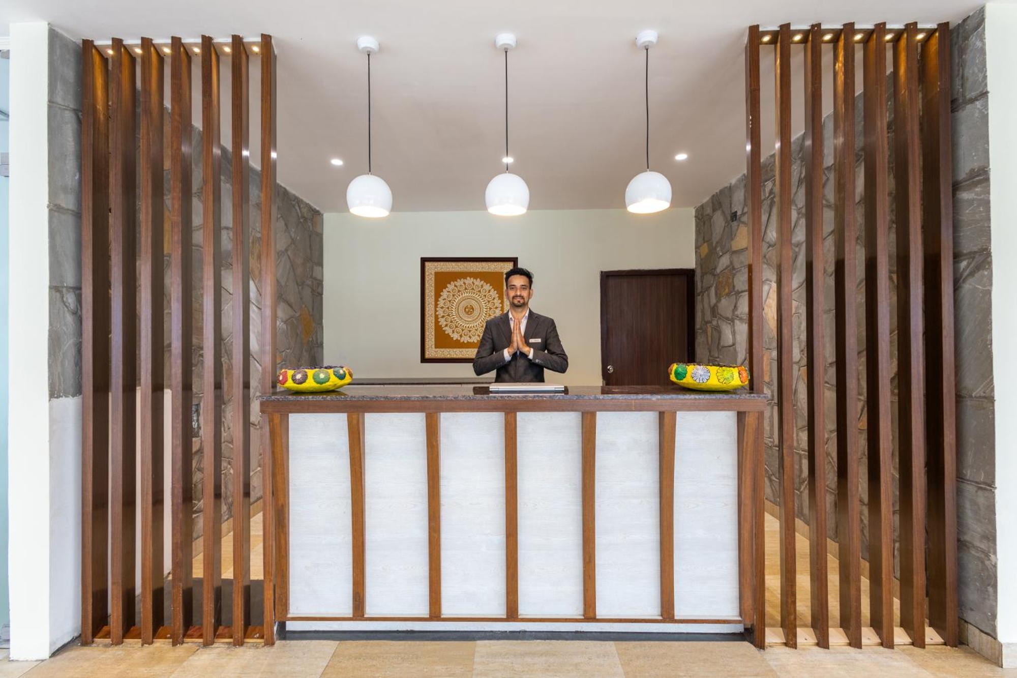 สเตอร์ลิง คอร์เบต Hotel Garjia ภายนอก รูปภาพ