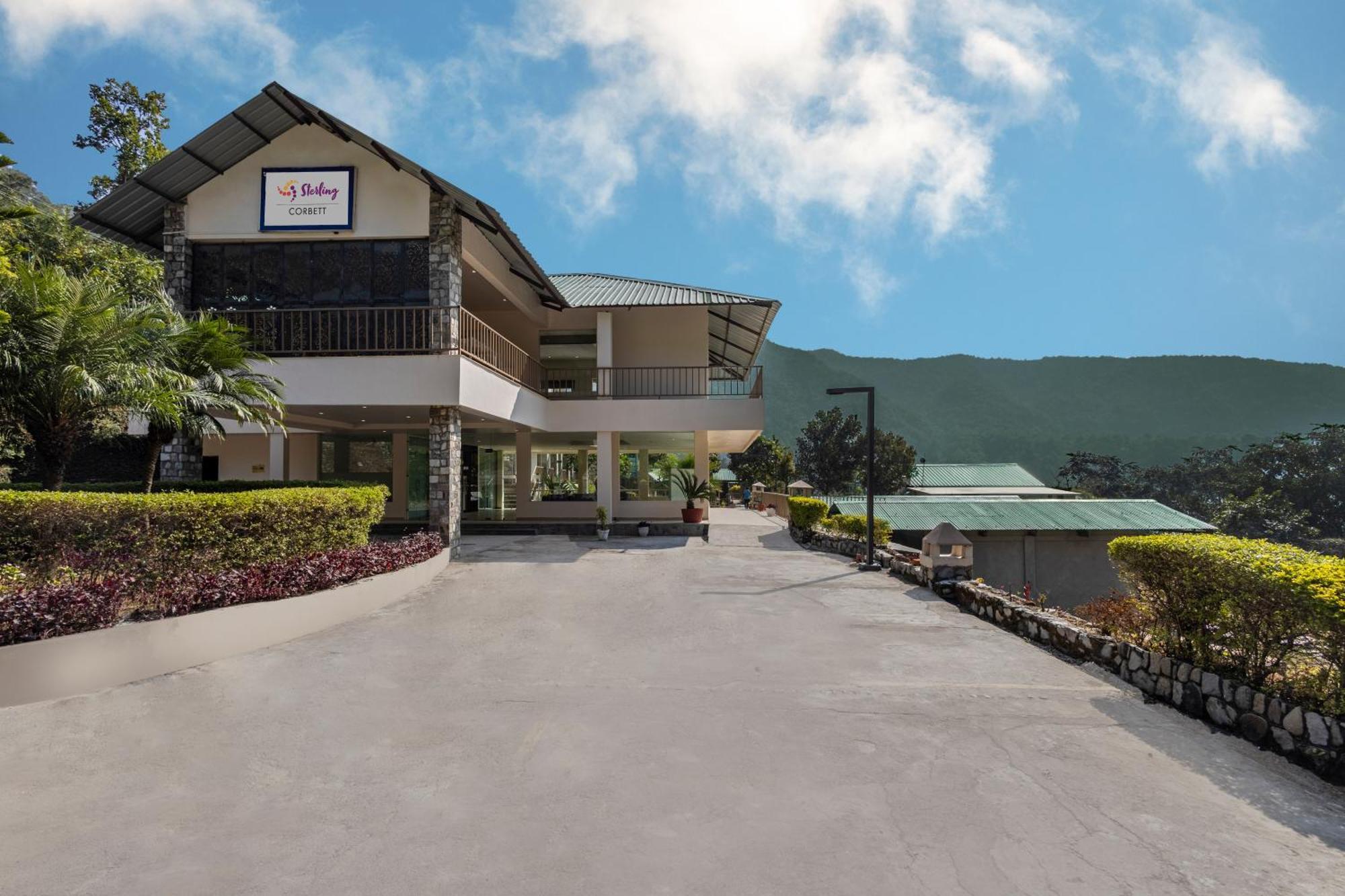 สเตอร์ลิง คอร์เบต Hotel Garjia ภายนอก รูปภาพ