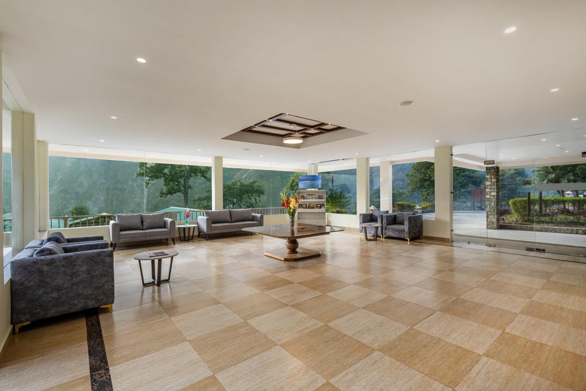 สเตอร์ลิง คอร์เบต Hotel Garjia ภายนอก รูปภาพ