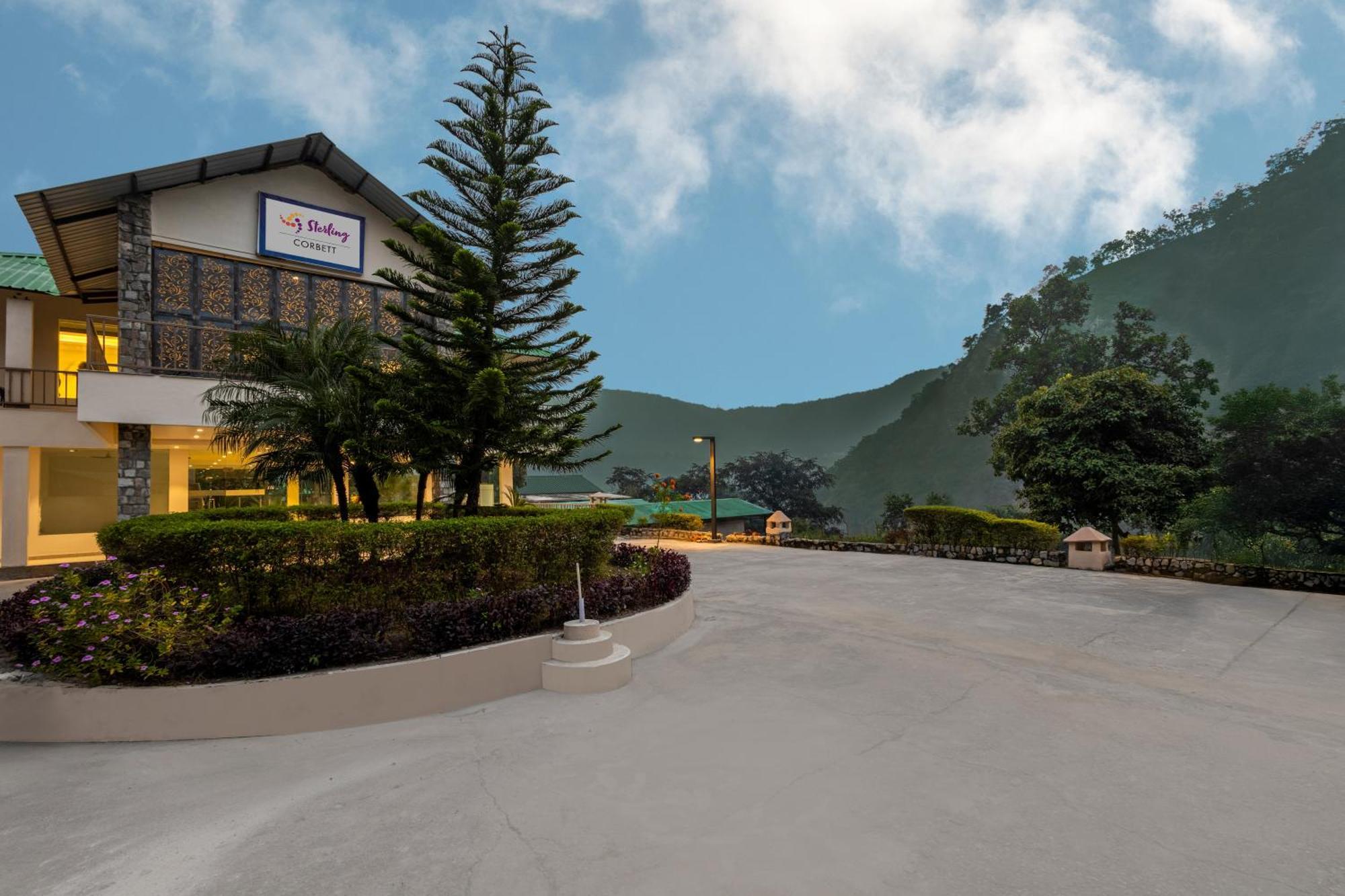 สเตอร์ลิง คอร์เบต Hotel Garjia ภายนอก รูปภาพ