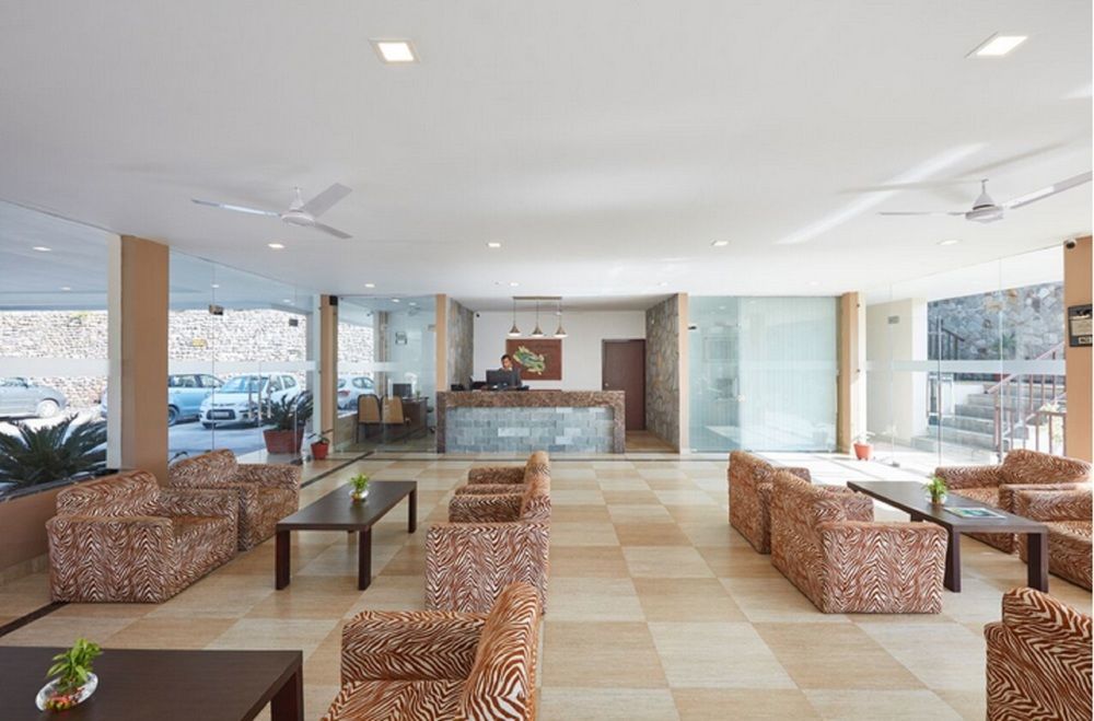 สเตอร์ลิง คอร์เบต Hotel Garjia ภายนอก รูปภาพ